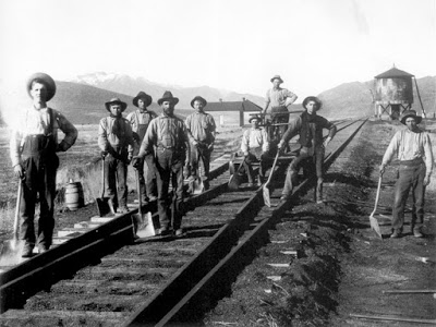 Vintage-RR-Workers